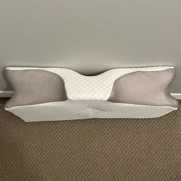 Premium ergonomic pillow, ORNATERA